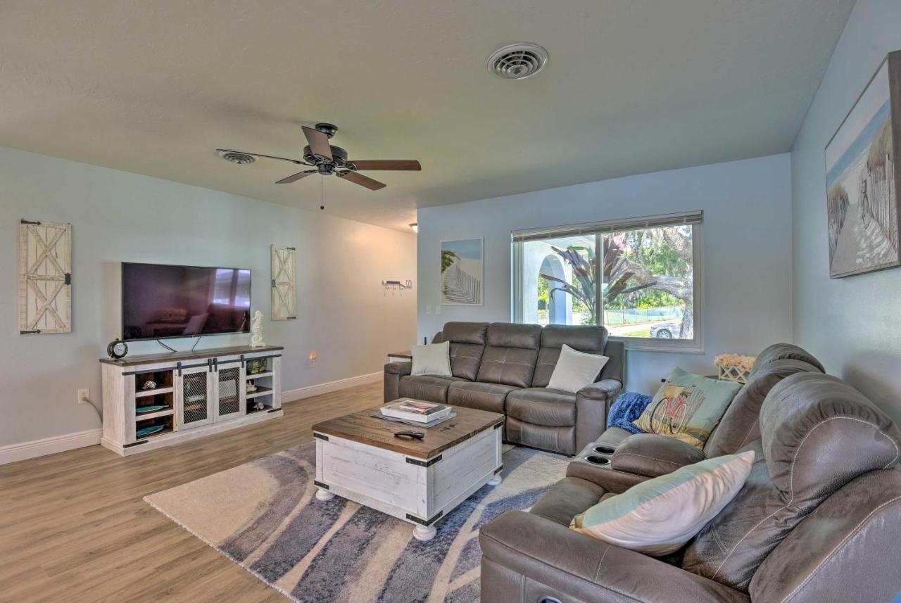 Waterfront Nokomis Escape With Dock, Kayaks And Bikes! Exterior photo